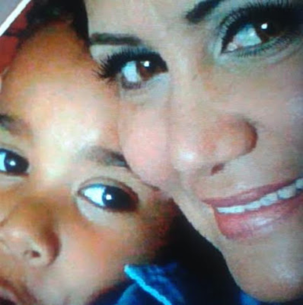 Meet your Posher, Enis